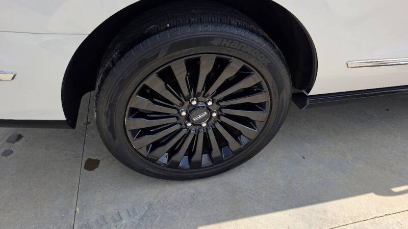 2019 Lincoln Navigator Select