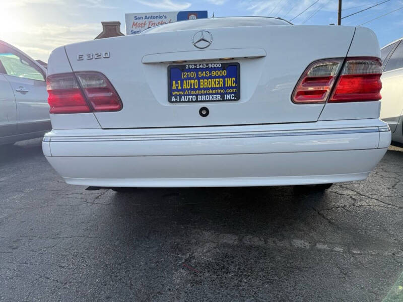 2001 Mercedes-Benz E-Class E 320