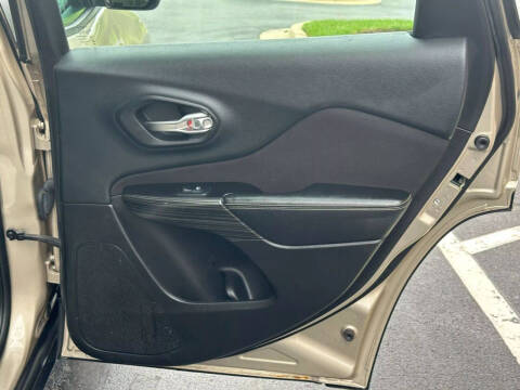 2014 Jeep Cherokee Sport