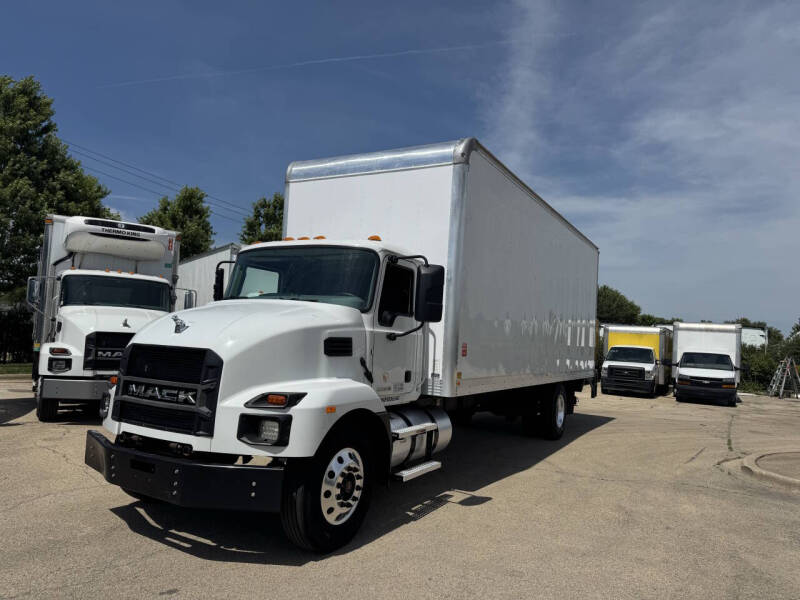 2023 Mack MD6