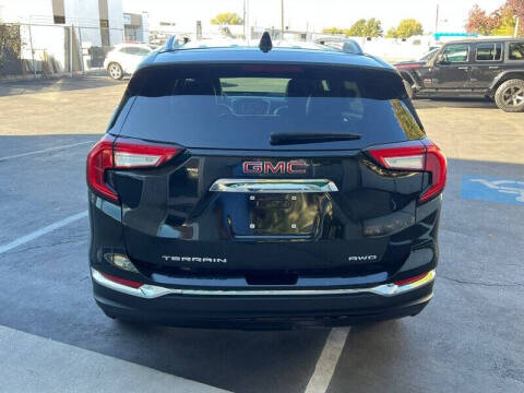 2024 GMC Terrain SLT