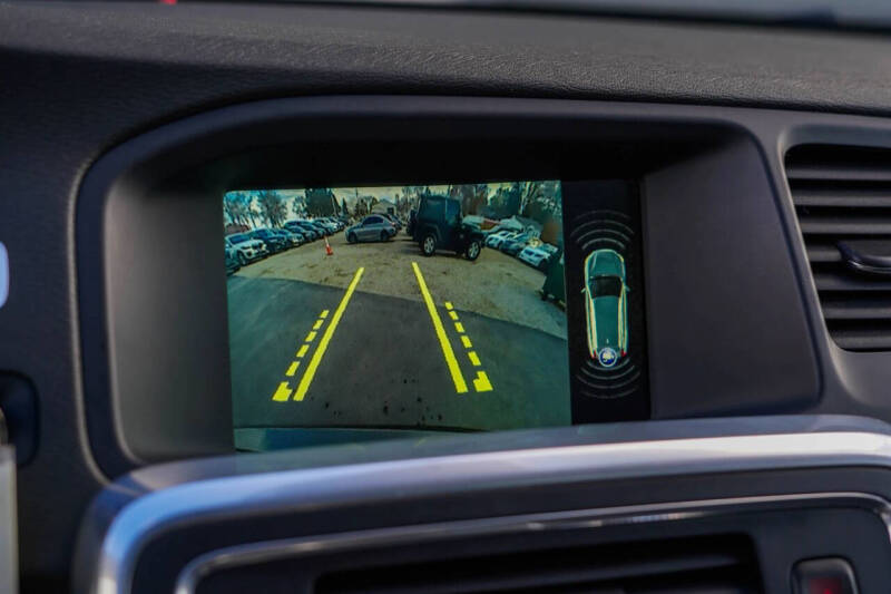 2016 Volvo V60 Cross Country T5