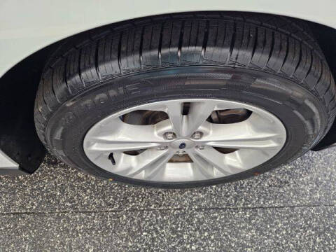 2017 Ford Taurus SEL