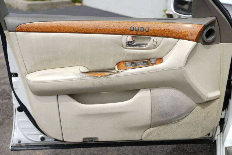 2005 Lexus LS 430