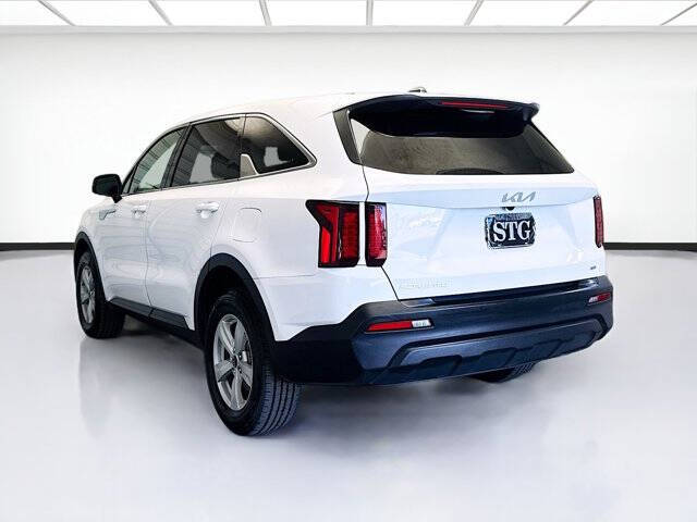 2023 Kia Sorento LX