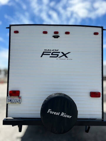 2018 Forest River  SALEM FSX 177RBFS