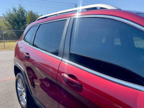 2019 Jeep Cherokee Latitude