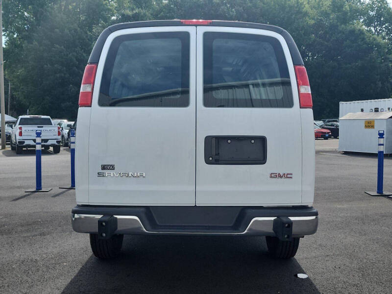 2025 GMC Savana 2500