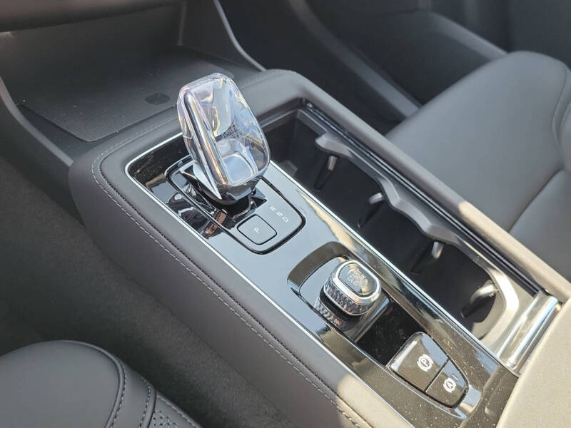 2026 Volvo XC90 B5 Core