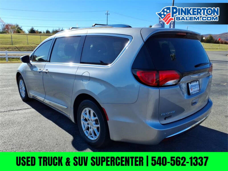 2020 Chrysler Pacifica Touring L