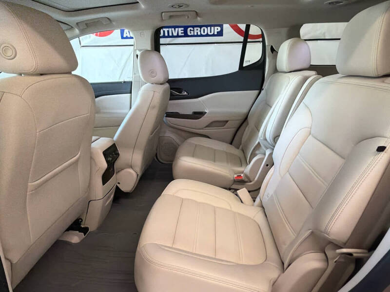 2022 GMC Acadia Denali
