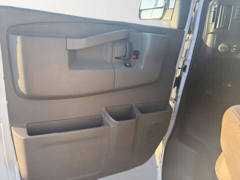 2023 Chevrolet Express 2500