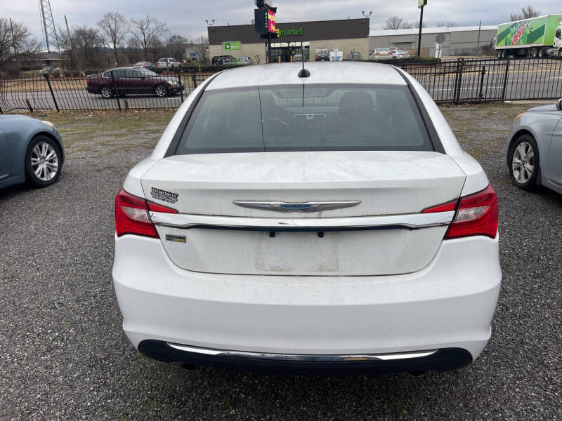 2013 Chrysler 200 Touring