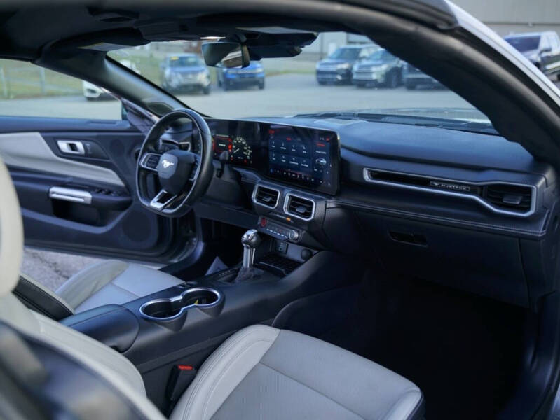 2024 Ford Mustang EcoBoost Premium