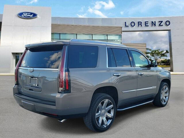 2018 Cadillac Escalade Luxury