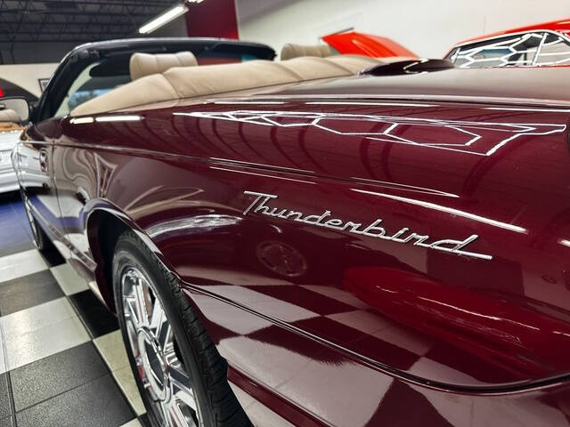 2004 Ford Thunderbird Deluxe
