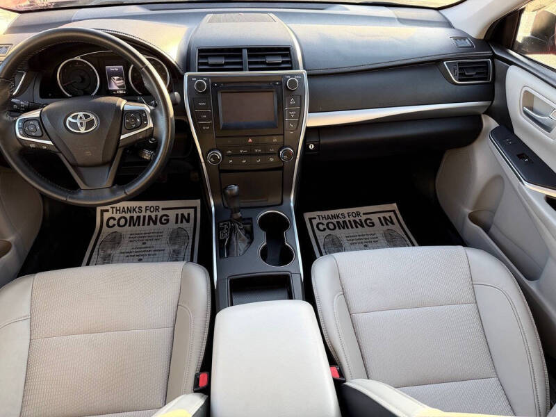 2017 Toyota Camry SE