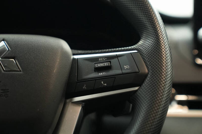 2025 Mitsubishi Outlander PHEV ES