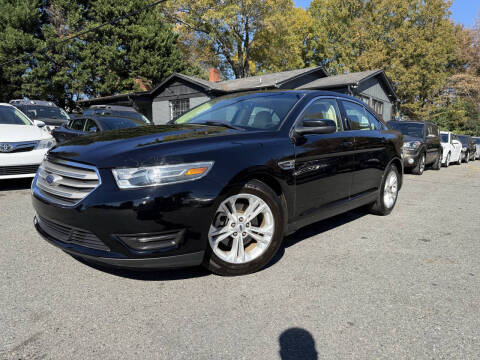 2017 Ford Taurus SEL