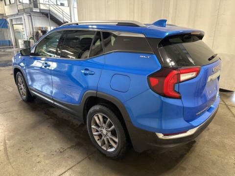 2024 GMC Terrain SLT