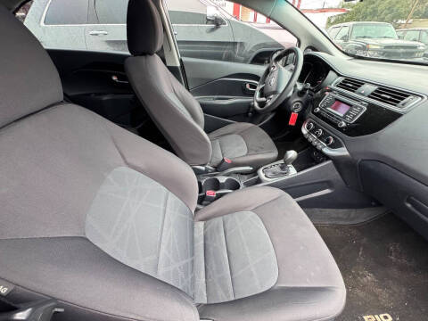 2016 Kia Rio 5-Door LX