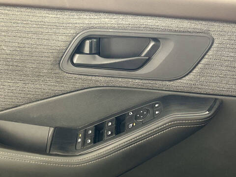 2022 Nissan Rogue S