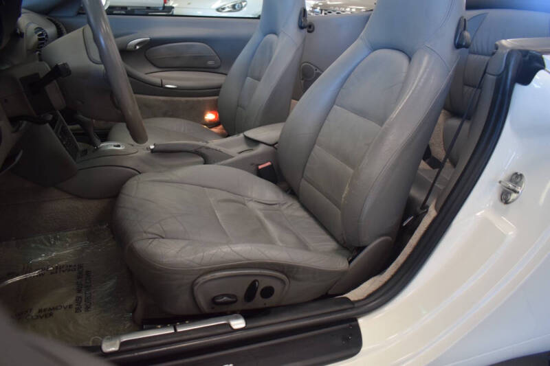 2000 Porsche 911 Carrera