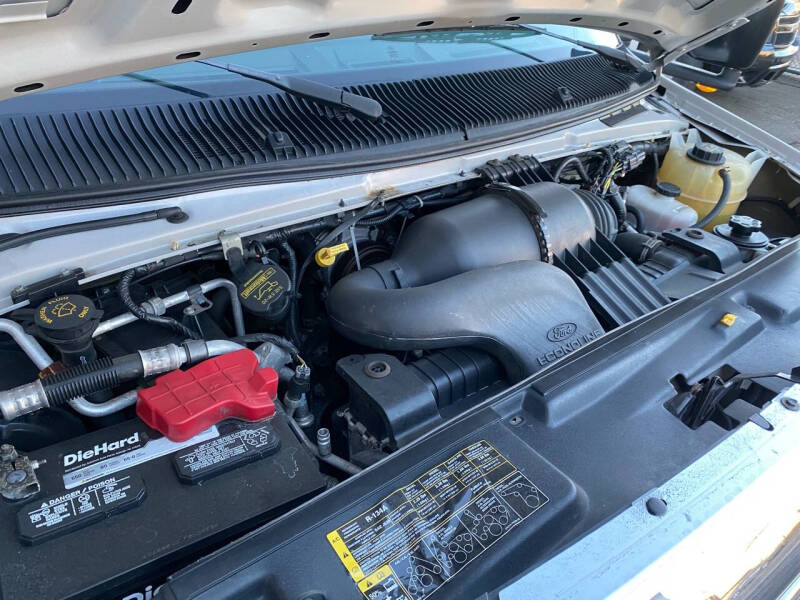 2013 Ford E-Series E-350 SD