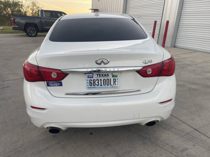 2015 Infiniti Q50 Premium