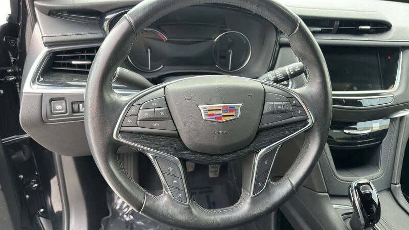 2022 Cadillac XT5 Premium Luxury