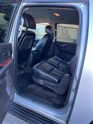 2012 Chevrolet Suburban LS