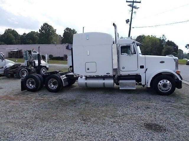 2003 Peterbilt 378