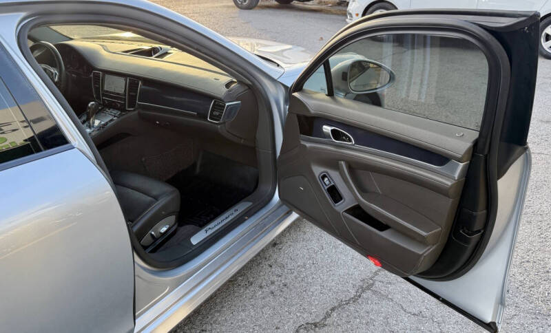 2014 Porsche Panamera 4