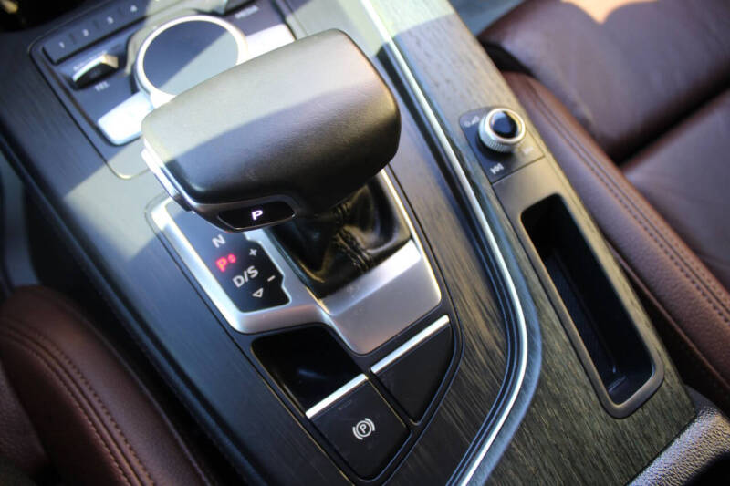 2019 Audi A4 quattro Premium Plus 45 TFSI