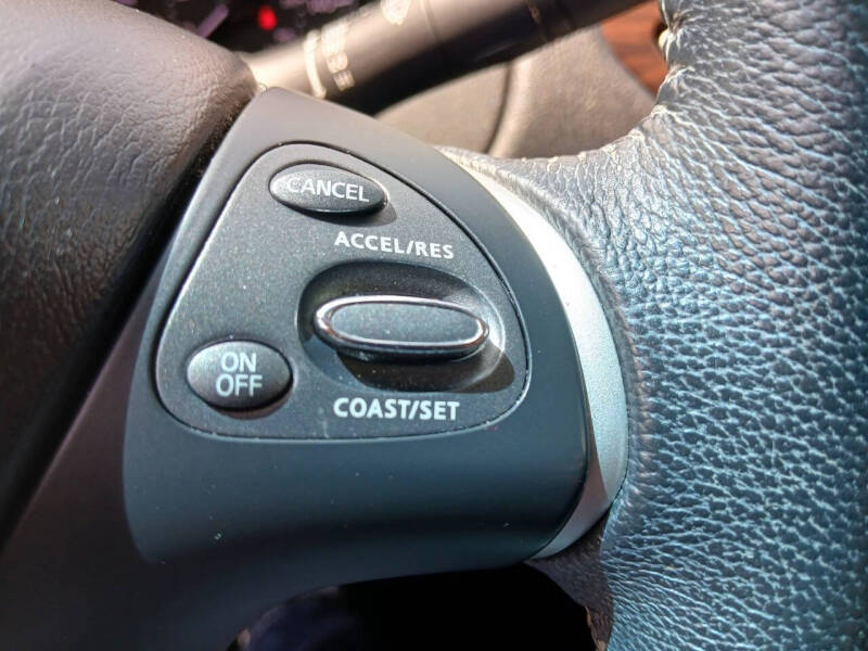 2013 Nissan Pathfinder Platinum