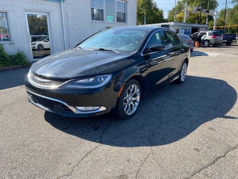 2015 Chrysler 200 for sale at R&R Car Company in Mount Clemens MI