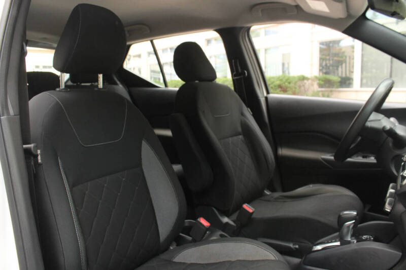 2020 Nissan Kicks S
