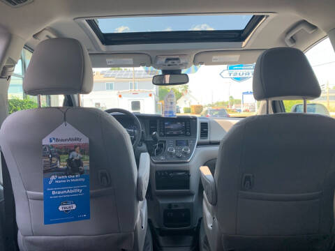 2020 Toyota Sienna XLE 8-Passenger