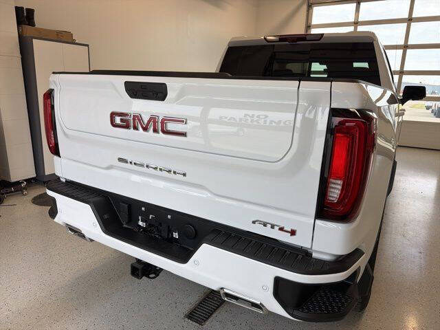 2026 GMC Sierra 1500 AT4 - Photo 9