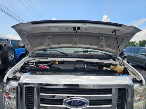 2011 Ford E-Series E-350 SD XLT