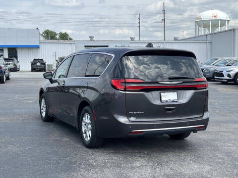 2023 Chrysler Pacifica Touring L