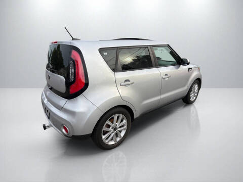 2019 Kia Soul +