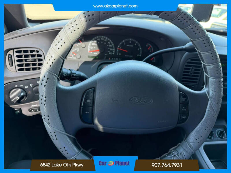 2002 Ford Expedition XLT