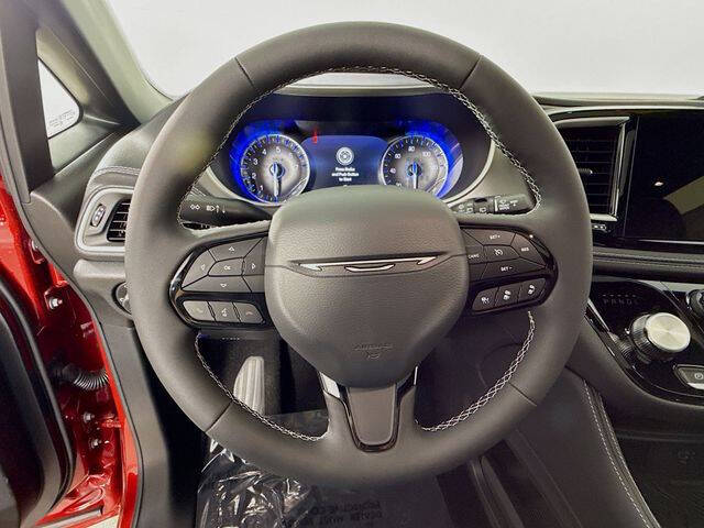 2027 Chrysler Pacifica Limited