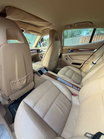 2012 Porsche Panamera 4