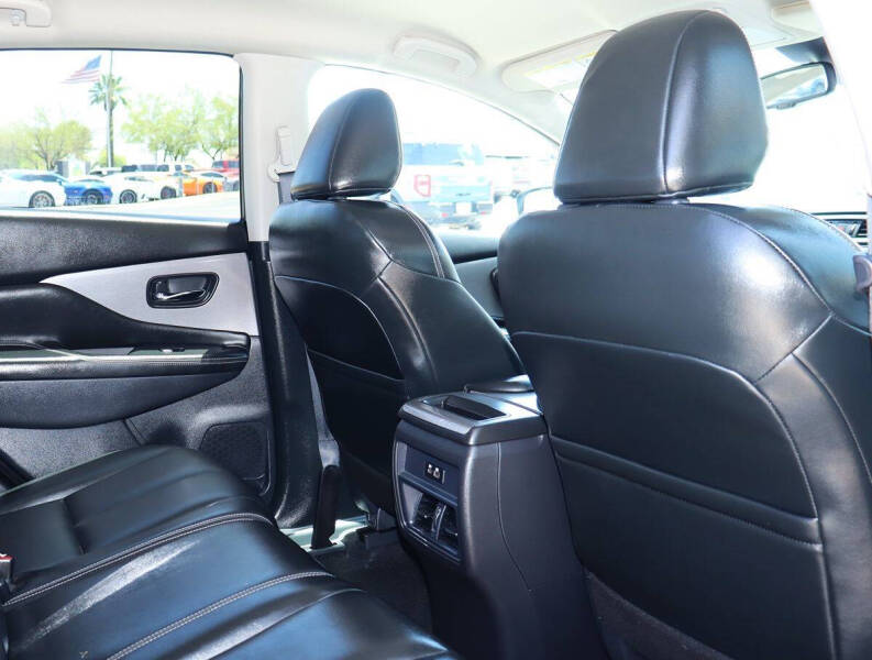 2023 Nissan Murano SV