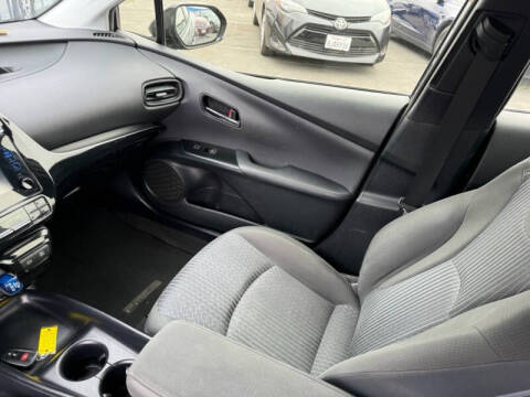 2017 Toyota Prius Two