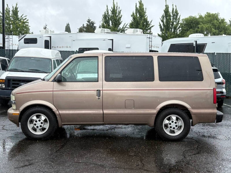 2003 Chevrolet Astro LT