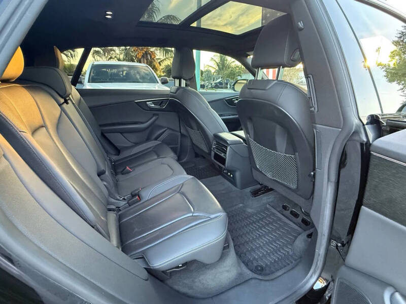 2019 Audi Q8 quattro Premium Plus 55 TFSI