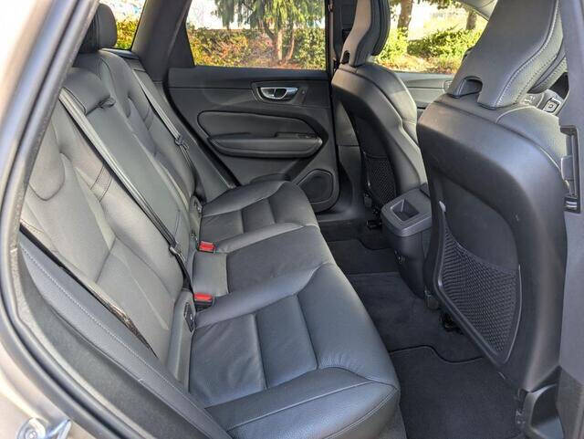 2025 Volvo XC60 B5 Plus Dark Theme